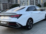 Hyundai Elantra-6