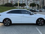 Hyundai Elantra-4