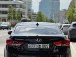 Hyundai Elantra-5