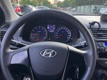Hyundai Accent-12
