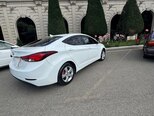 Hyundai Elantra-13