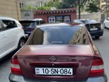 Opel Vectra-4