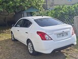 Nissan Sunny-5