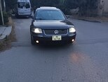 Volkswagen Passat-1