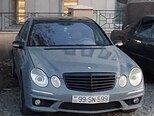 Mercedes E 270-1