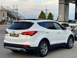 Hyundai Santa Fe-12