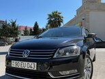 Volkswagen Passat-1