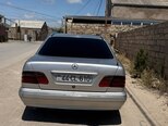 Mercedes E 220-6