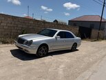 Mercedes E 220-4
