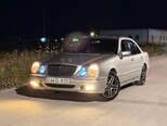 Mercedes E 220-1