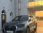 Audi Q7-7