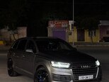 Audi Q7-10