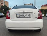 Hyundai Accent-4