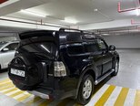 Mitsubishi Pajero-2