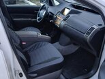 Toyota Prius-12