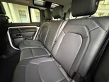 Land Rover Defender-12