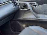 Mercedes E 320-9