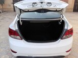 Hyundai Accent-11
