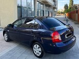Hyundai Accent-4