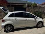 Mercedes B 180-7
