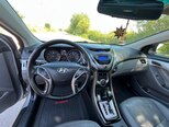 Hyundai Elantra-17