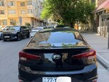 Hyundai Elantra-2