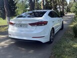 Hyundai Elantra-3