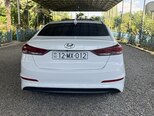Hyundai Elantra-7