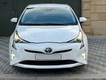 Toyota Prius-5