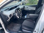 Toyota Prius-12