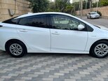 Toyota Prius-19