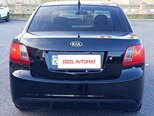Kia Rio-11