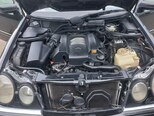 Mercedes E 240-1