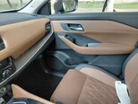 Nissan Rogue-17