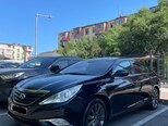 Hyundai Sonata-12