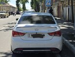 Hyundai Sonata-2