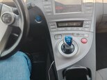 Toyota Prius-12
