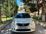 Nissan Sunny-1