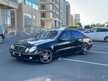 Mercedes E 270-1