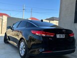 Kia K5-4