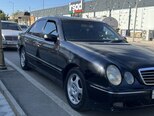 Mercedes E 220-2