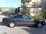Mercedes E 300-6