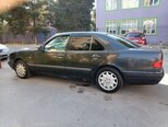 Mercedes E 300-5