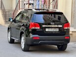 Kia Sorento-11