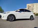 Hyundai Accent-4