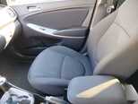 Hyundai Accent-10