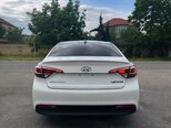 Hyundai Sonata-2