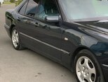 Mercedes E 320-4