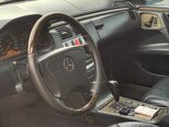 Mercedes E 320-9