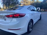 Hyundai Elantra-16
